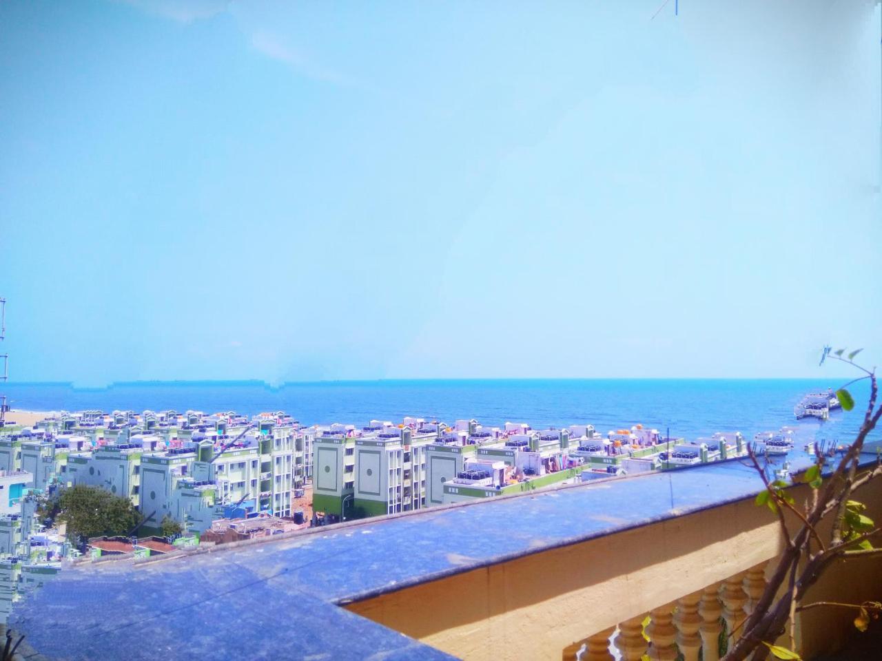 Beach Penthouse, Chennai Bed & Breakfast Екстериор снимка